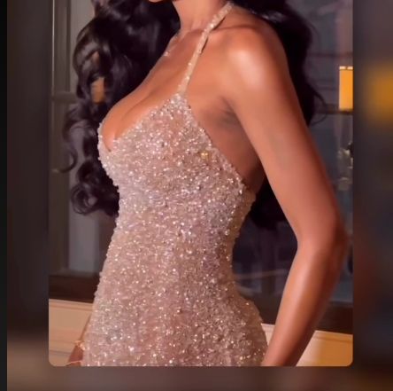Pretty Mermaid Halter Neckline Long Sequin Champagne Party Dresses Prom Dress