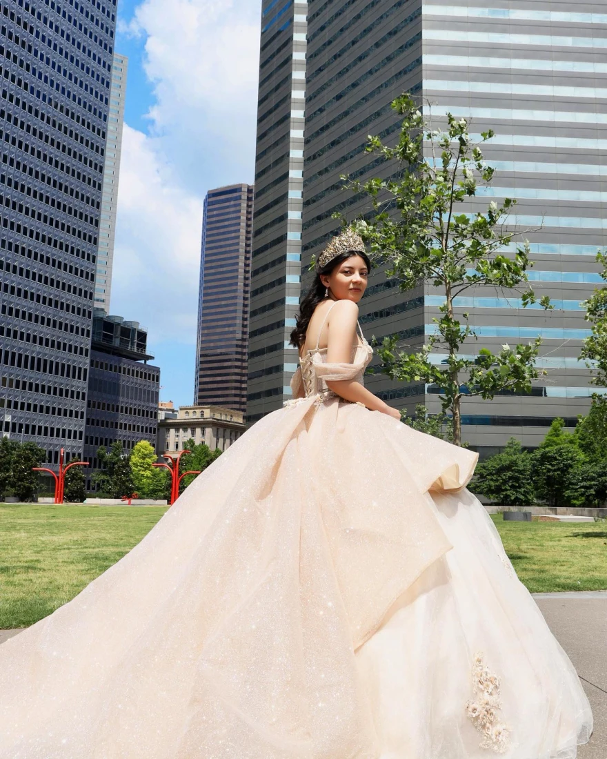 Sparkly Champagne Quinceanera Dress Ball Gown Spaghetti Appliques Beaded Mexican 16 Birthday Princess Gown