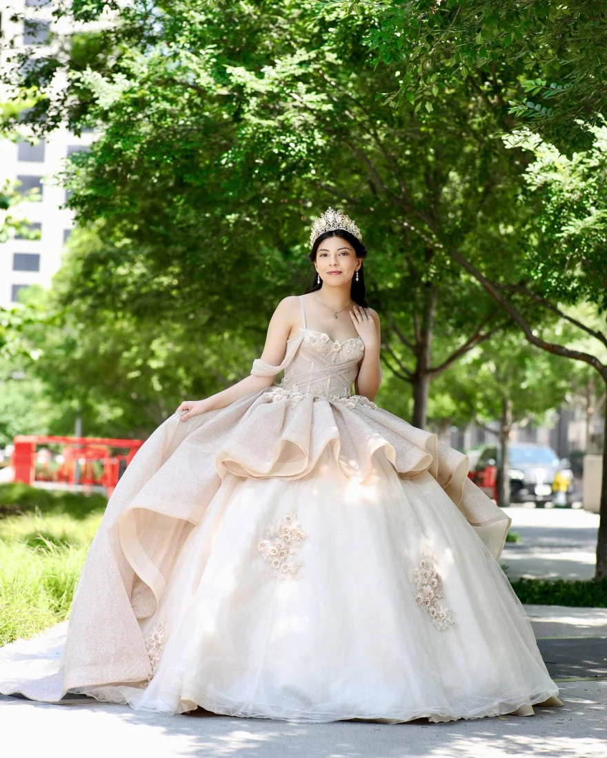 Sparkly Champagne Quinceanera Dress Ball Gown Spaghetti Appliques Beaded Mexican 16 Birthday Princess Gown