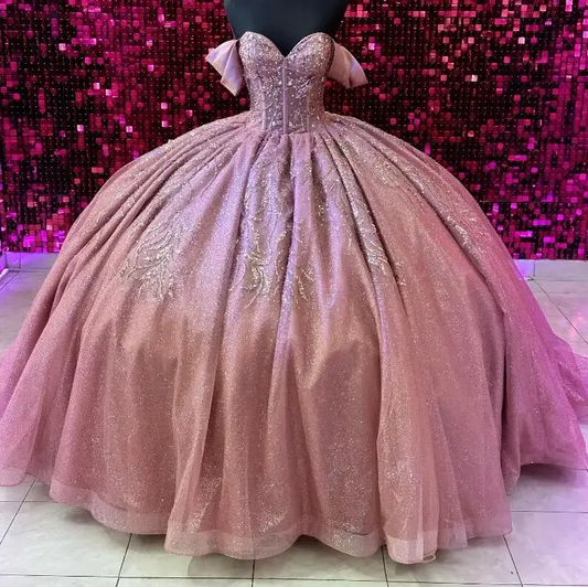 Rose Pink Shiny Quinceanera Dresses Beads Crystal Tull Sweethear Princess Sweet 15 16 Year Birthday Party Gown