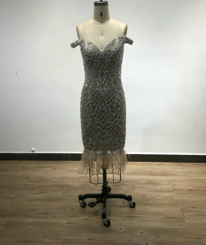 Sexy Beading V Neck Form-Fitting Short Party Dresses For Women Classic Feather Embellished Evening Gowns