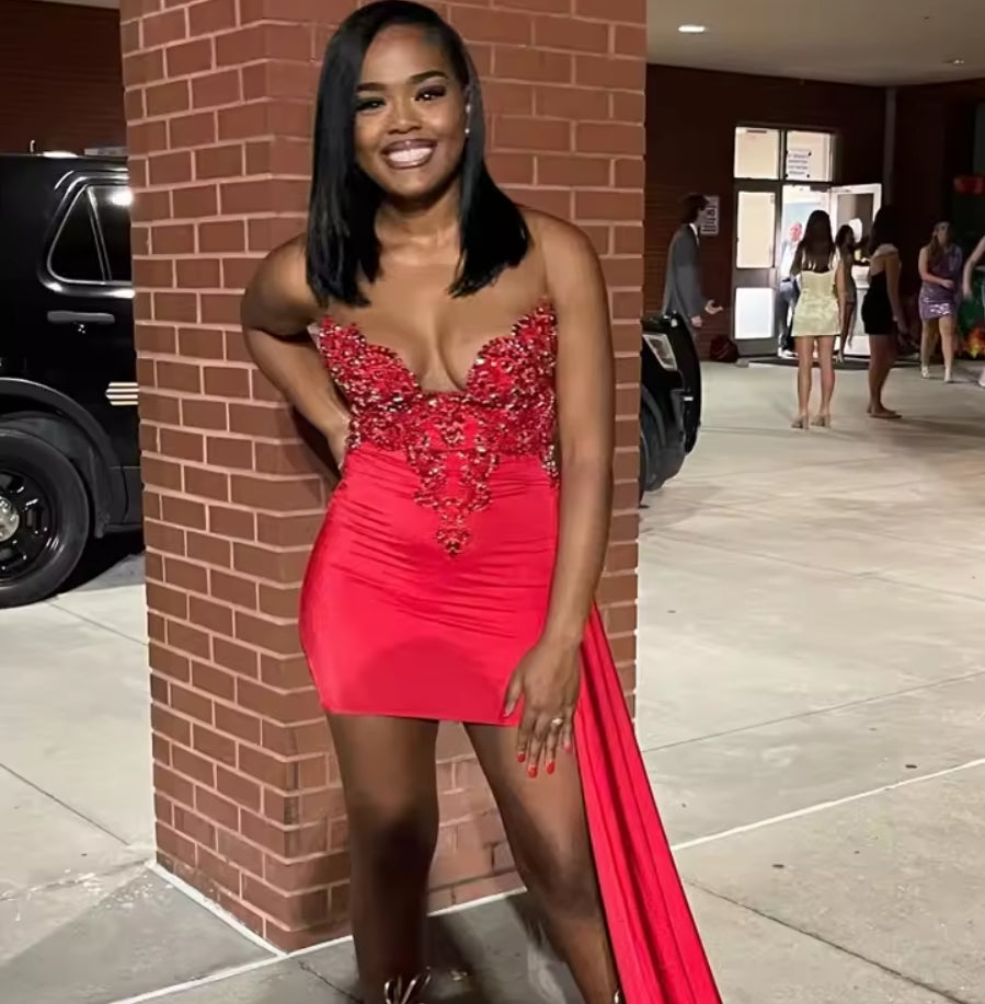 Red Crystal Short Prom Dress For Black Girl Sparkly Crystals Senior Cocktail Dress Birthday Gown Customized