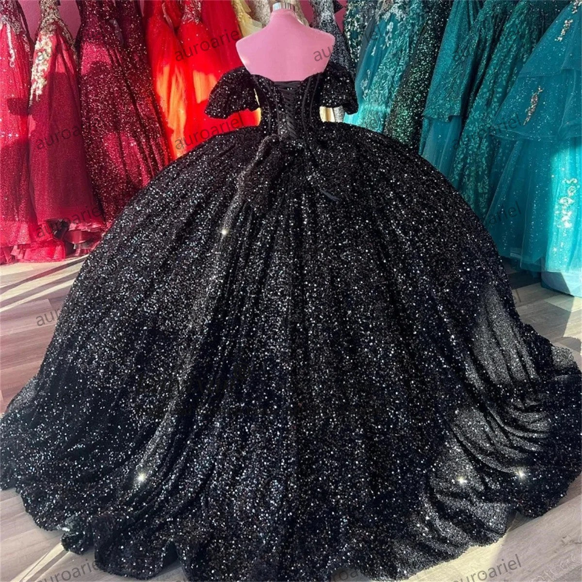 Black Shiny Sweetheart Quinceanera Dresses Off Shoulder Sequined Sweet 16 Dress