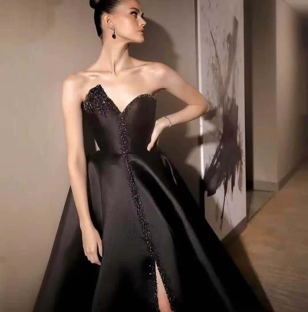Black_Satin_Evening_Dresses_Sweetheart_Beaded_Side_Slit_Long_Prom_Dress_Celebrity_Women_Wear_Zipper_Back_Formal_Gowns_01