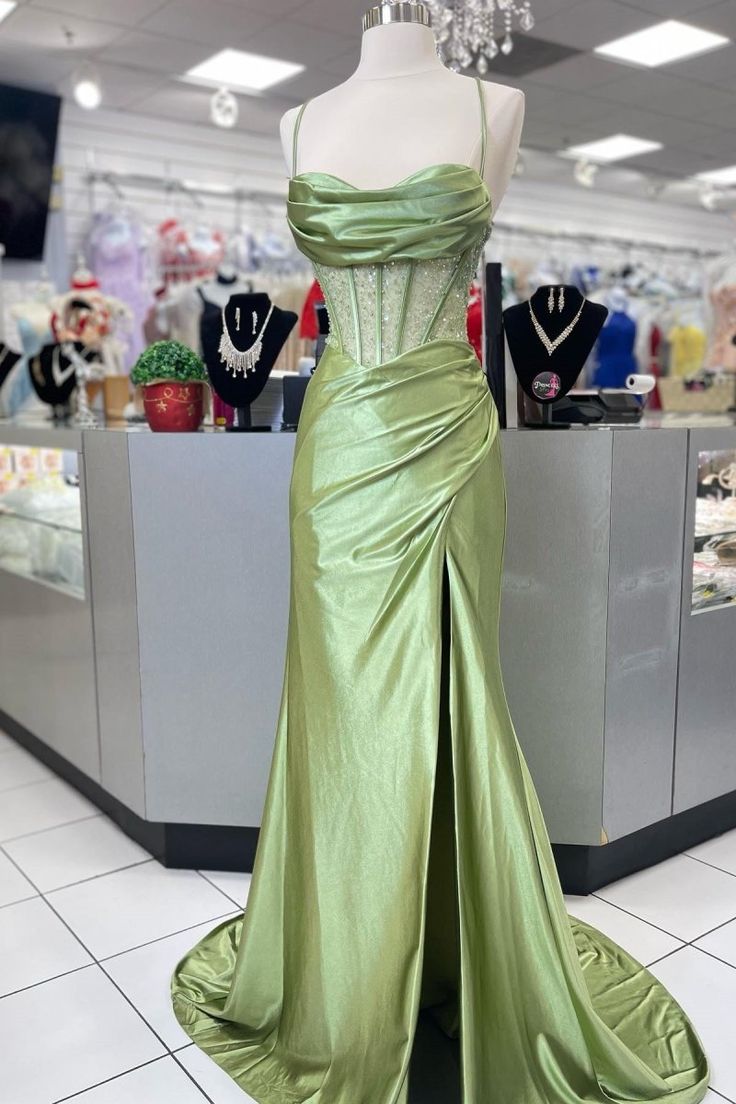 Charming Mermaid V Neck Sequins Long Prom Dresses with Beading