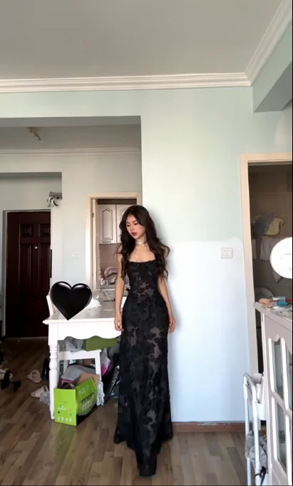 Classy Black Spaghetti Straps Lace Long Evening Dress Sexy Party Gown