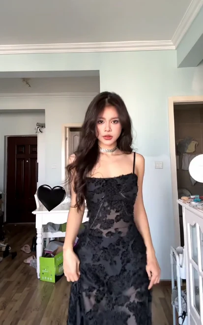 Classy Black Spaghetti Straps Lace Long Evening Dress Sexy Party Gown