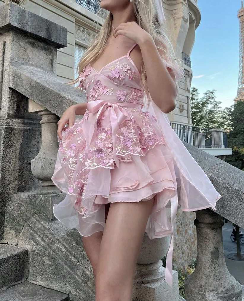 Classy Spaghetti Straps V Neck Pink Lace Appliques Formal Short Homecoming Dress Birthday Outfits