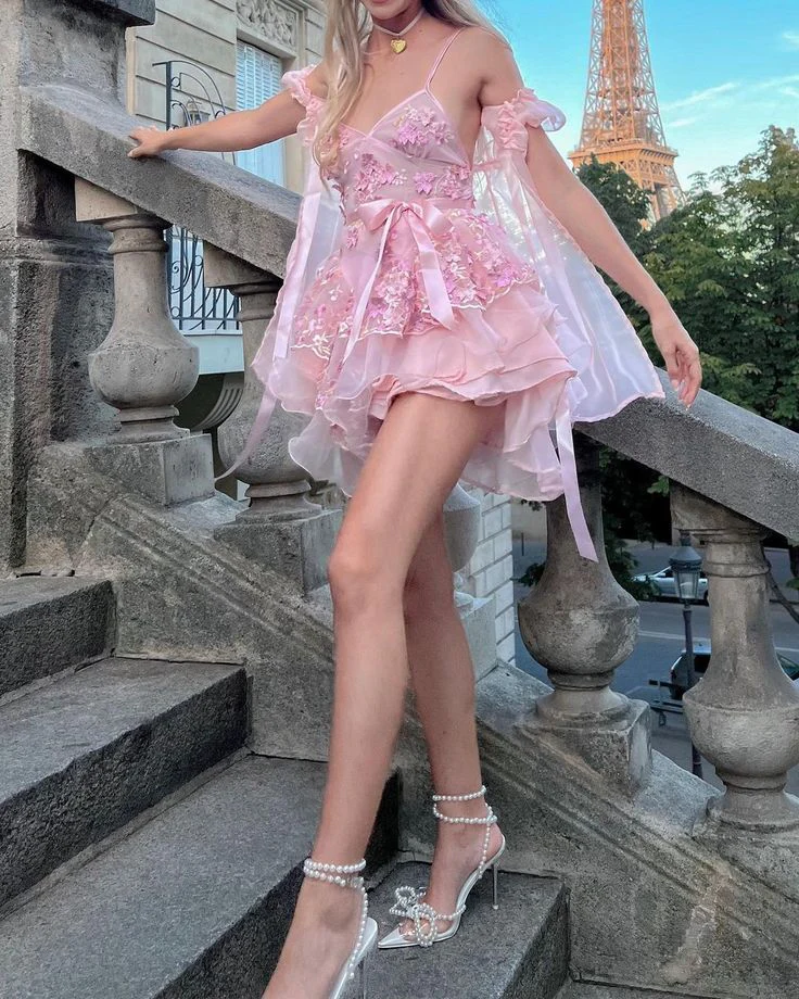Classy Spaghetti Straps V Neck Pink Lace Appliques Formal Short Homecoming Dress Birthday Outfits