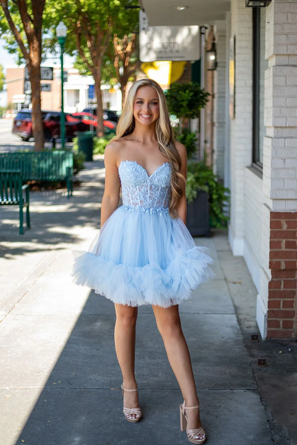 Light Blue Sweetheart Ruffle Tulle Short Homecoming Dress with Appliques