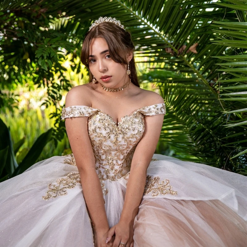 Sexy Off Shoulder Ball Gown Quinceanera Dress Tulle Gold Appliques Lace Sweet 15 16 Years Birthday Party Formal