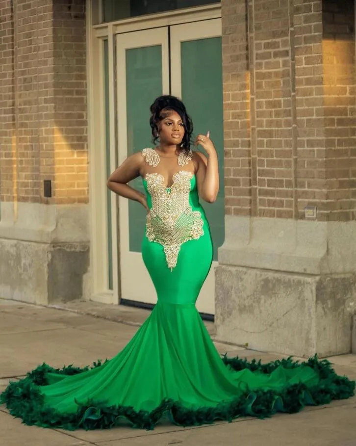 Sparkly Long Green Mermaid Prom Party Dresses for Black Girl Luxury Crystal Feahter Sheer Evening Birthday Gown