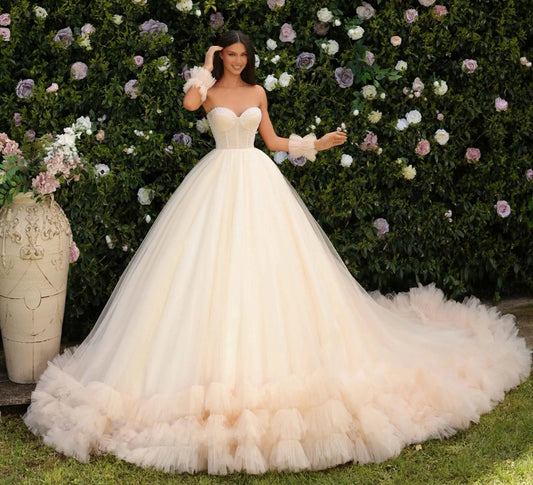 Ball Gown Stunning Wedding Dresses Strapless Ruffles Vestido De Novia Lace Beaded Court Train Backless Robe
