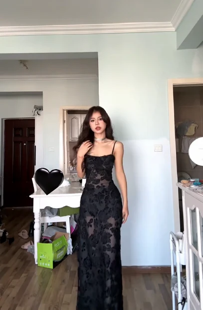 Classy Black Spaghetti Straps Lace Long Evening Dress Sexy Party Gown