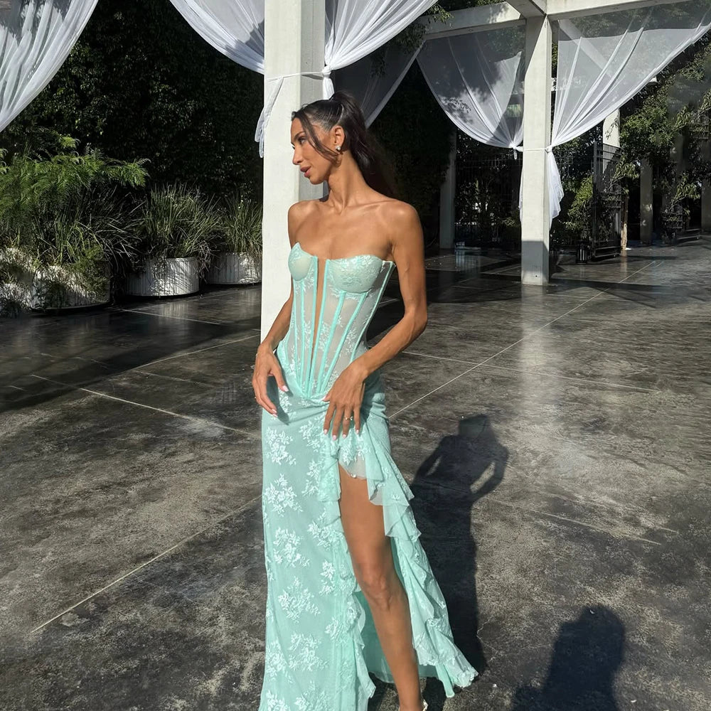 Customized Luxury High Quality Lace Wedding Dress Strapless Sleeveless Backles Corset LaceUp Evening Dress For Wedding
