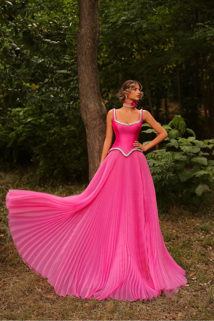 Double shoulder straps Sleeveless Long Prom Dress With Pleated Sequin
