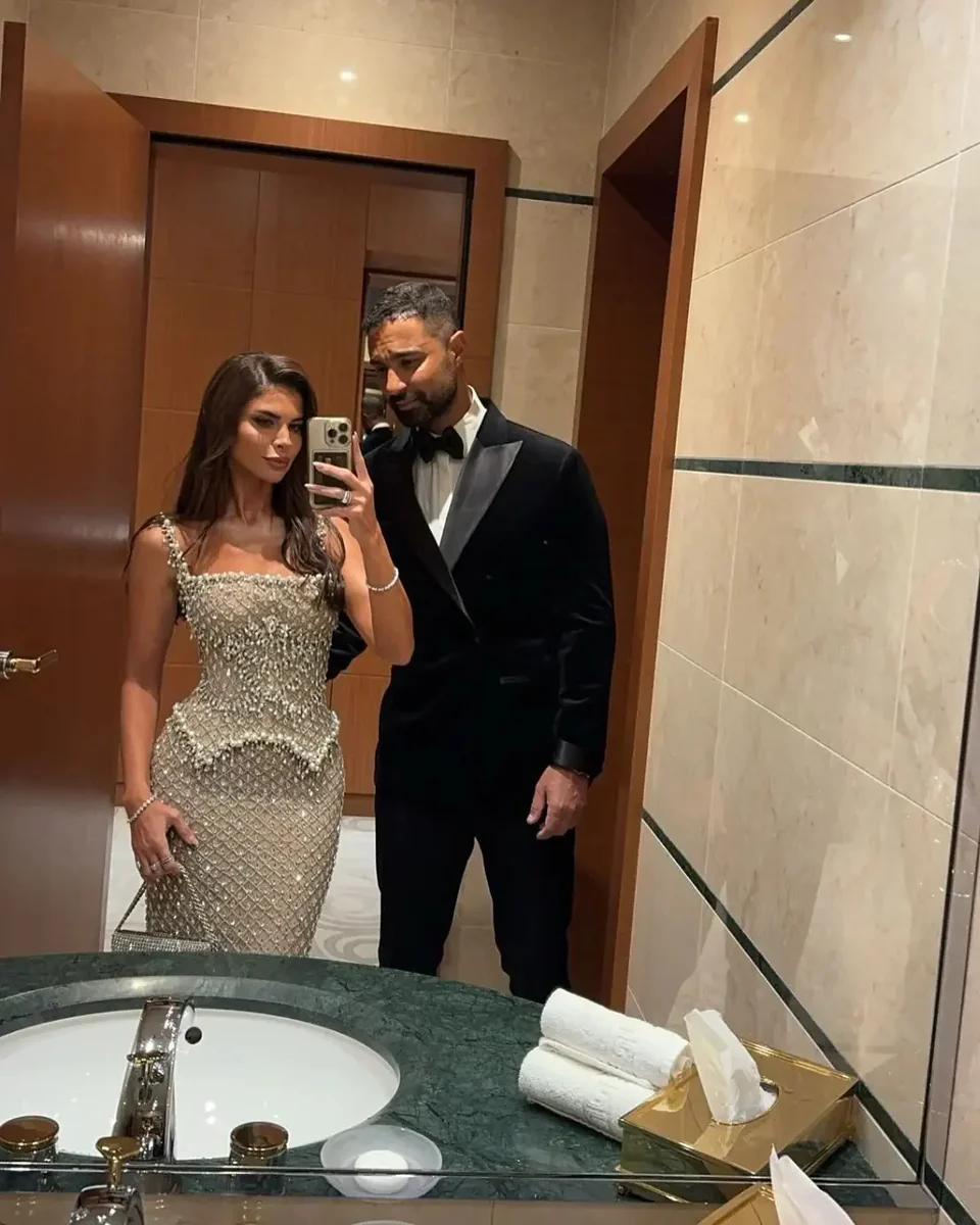 Luxury Silver Gray Spaghetti Strap Evening Dress with Crystal Beads Floor-Length Prom Dresses