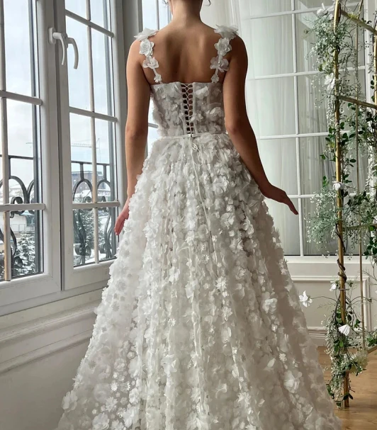 Sweetheart Spaghetti Straps Sleeveless Floral Embellished Pleated Tulle Prom Dress