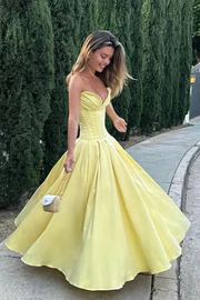Yellow Strapless V-Neck Satin Pleated Sleeveless Formal Prom Dress